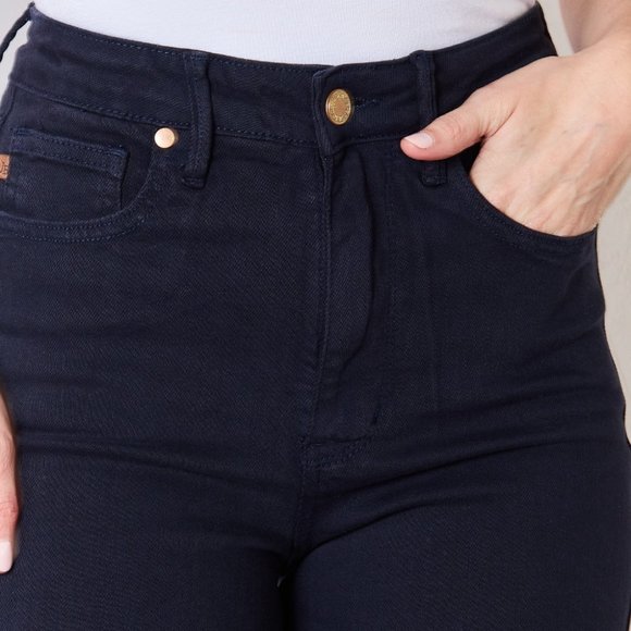 NEW Judy Blue Full Size High Waist Tummy Control Bermuda Shorts - Picture 4 of 4